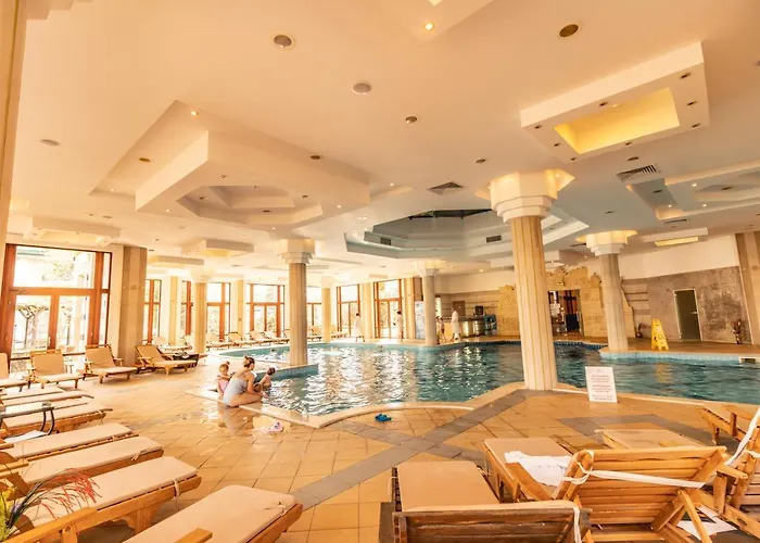 Emerald & Station touristique Ravda