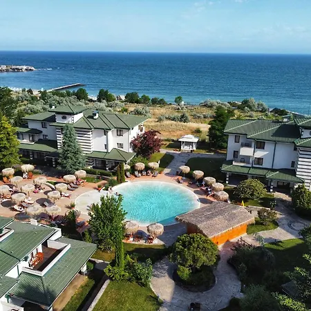 Emerald & Semesteranläggning (resort) 5*