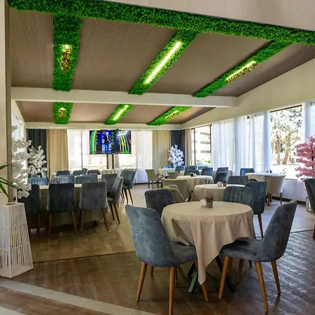 アパートホテル Apartments In Emerald Beach And Spa Resort 5*