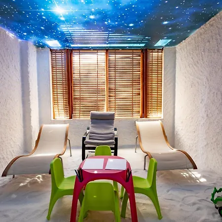 Apartments In Emerald Beach And Spa Resort アパートホテル 5*