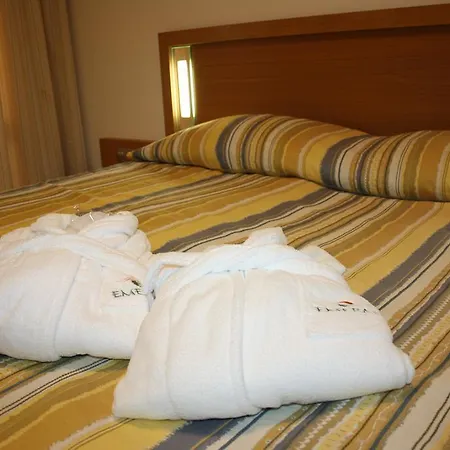 Üdülőközpont Emerald & Ravda