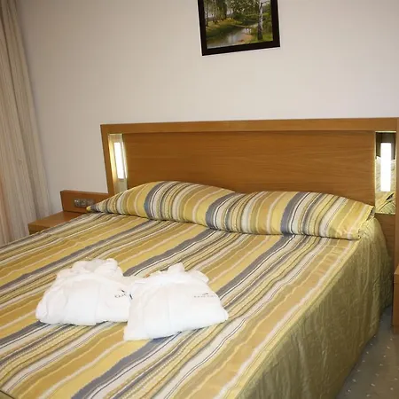 Apartments In Emerald Beach And Spa Resort アパートホテル ラヴダ