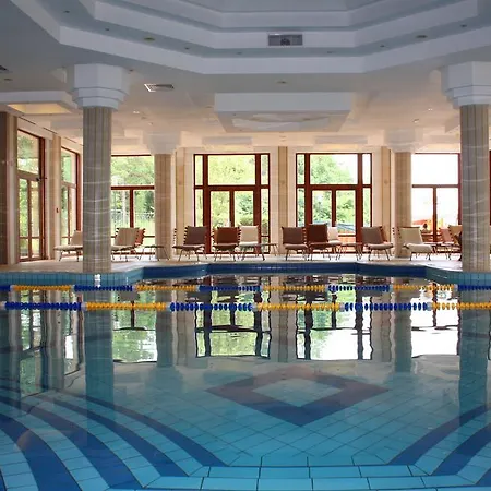 Apartments In Emerald Beach And Spa Resort 5*