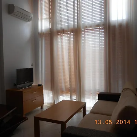 Apartments In Emerald Beach And Spa Resort アパートホテル 5*