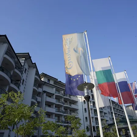 Semesteranläggning (resort) Emerald &