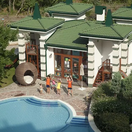 Apartments In Emerald Beach And Spa Resort