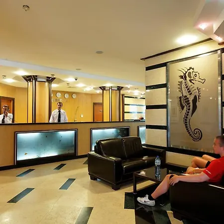 アパートホテル Apartments In Emerald Beach And Spa Resort 5*