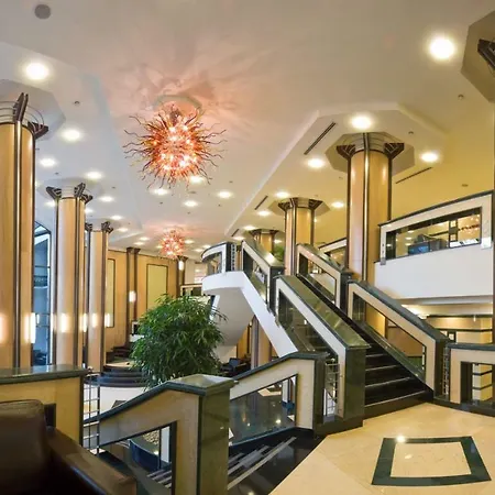 Emerald & Üdülőközpont